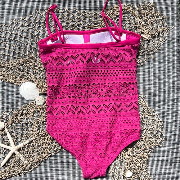 Lookbook Crochet/Lace  Swimsuit Pink Size 6 Great Condition - Picture 4 of 12